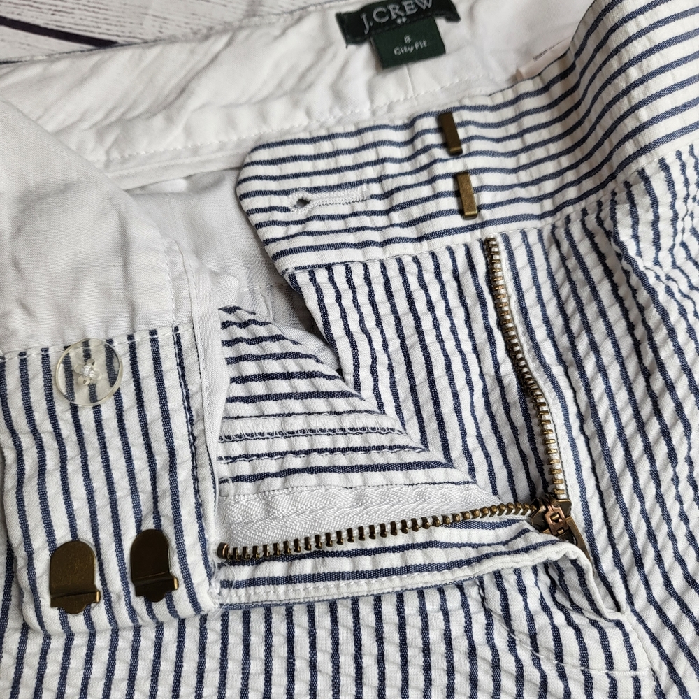 J.Crew Blue and White Searsucker Bermuda Short City Fit Size 8 - Picture 3 of 7